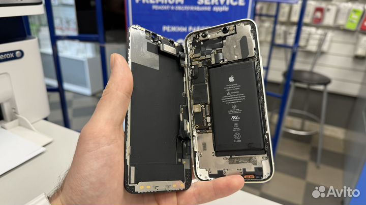 Разборка iPhone 12 Красный на запчасти