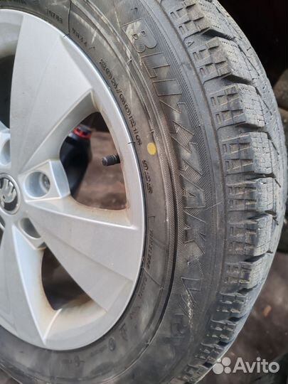 Bridgestone Blizzak VRX 205/60 R16