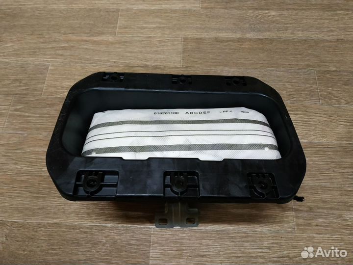 Подушка безопасности в торпедо Ford Focus 3