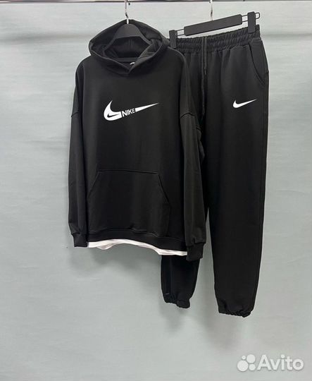 Спортивный костюм Nike