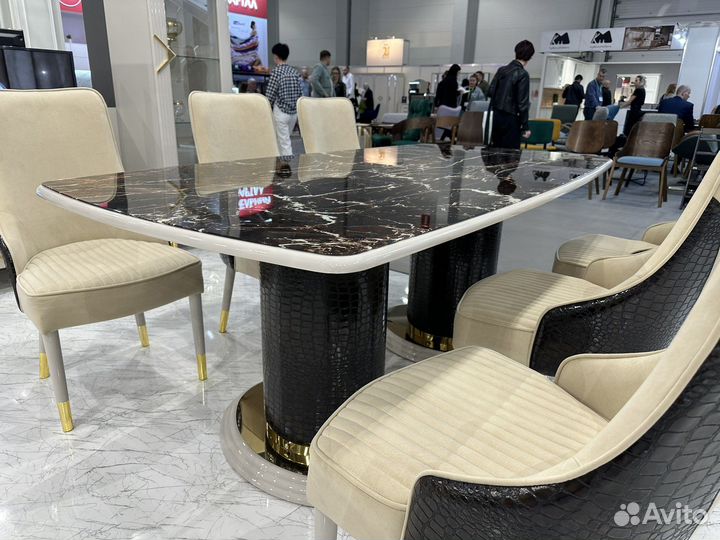 Стол и 6 стульев комплект 