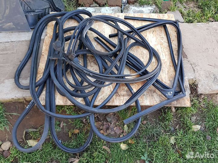 Уплотнительные резинки Ford Mondeo 3