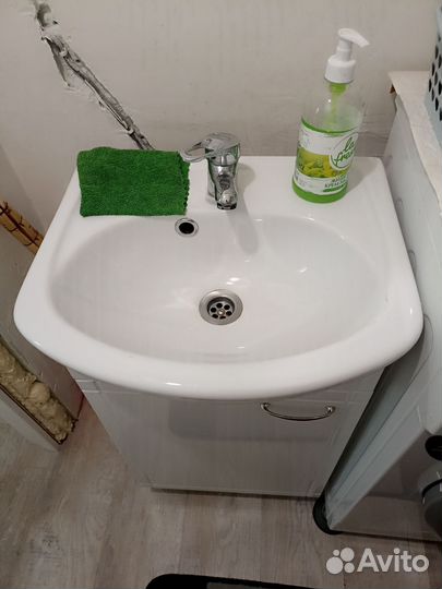 Тумба для ванной бу. Также раковина и смеситель
