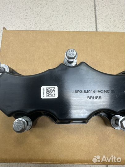 Крышка клапанная land Rover LR164405