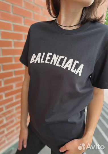 Футболка женская balenciaga