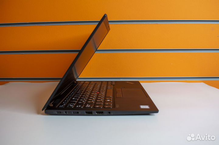 Lenovo ThinkPad X1 carbon gen 7