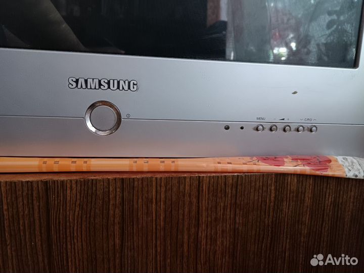 Телевизор samsung кинескопный, рабочий