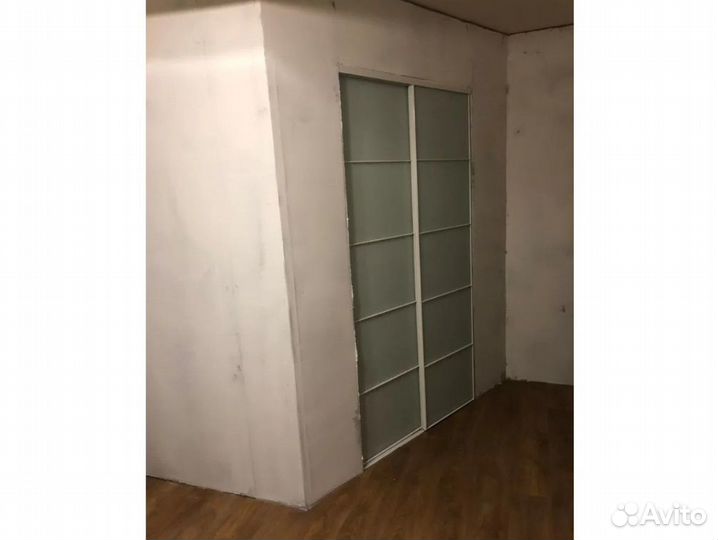 Двери купе в нишу