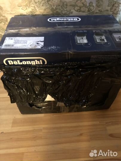 Кофемашина автомат новая Delonghi Magnifica