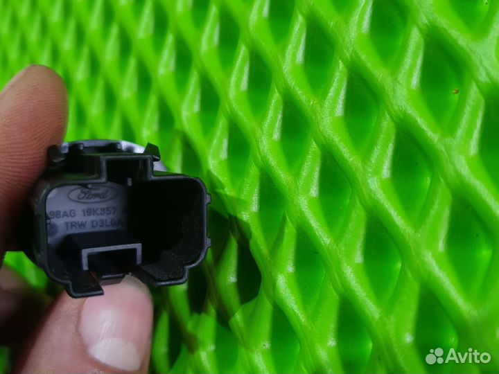 Заглушка кнопки салона ford focus 1 2004