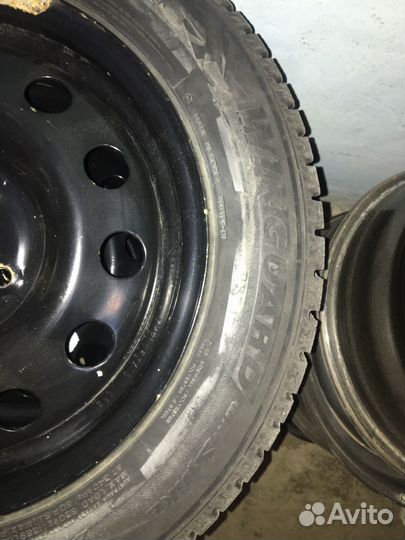 Roadstone Winguard Spike 185/65 R15 92T