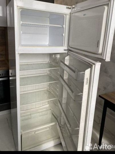 Холодильник vestel