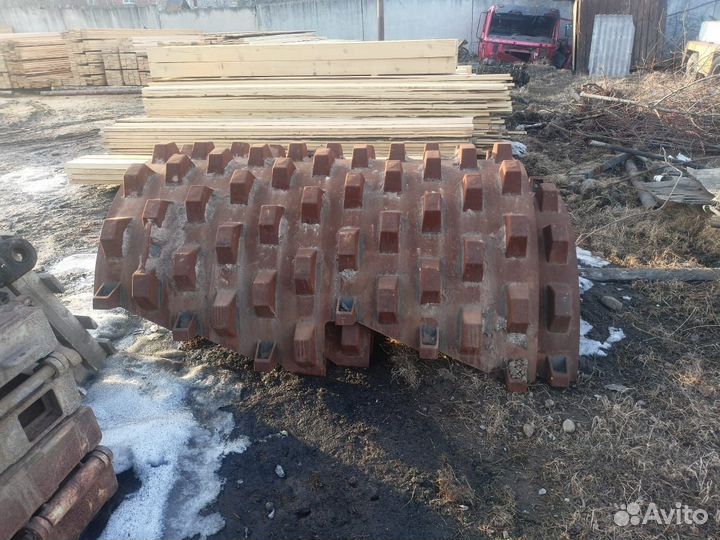 Кулачковый бандаж для грунтового катка SS R180C-8