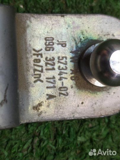 Кронштейн Volkswagen Polo 2012-2021