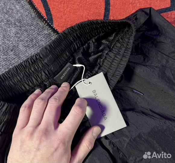 Широкие штаны balenciaga