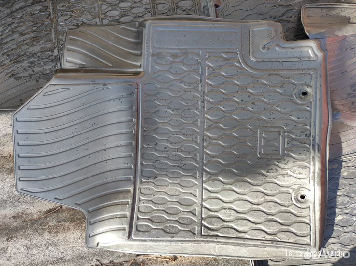 Крета2 Резиновый коврик