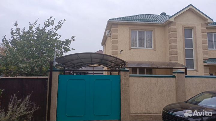 Навесы из поликарбоната, профлиста, мягкой кровли