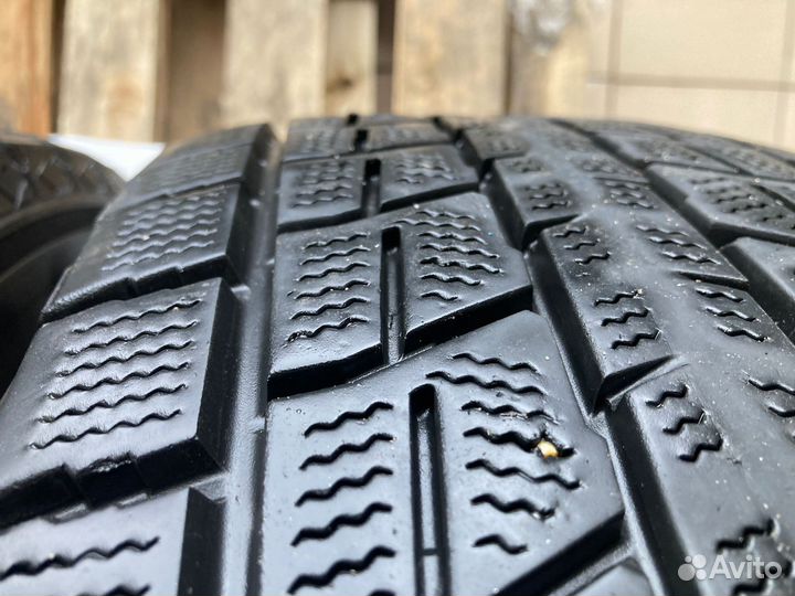 Dunlop Winter Maxx SJ8 235/65 R17 108R