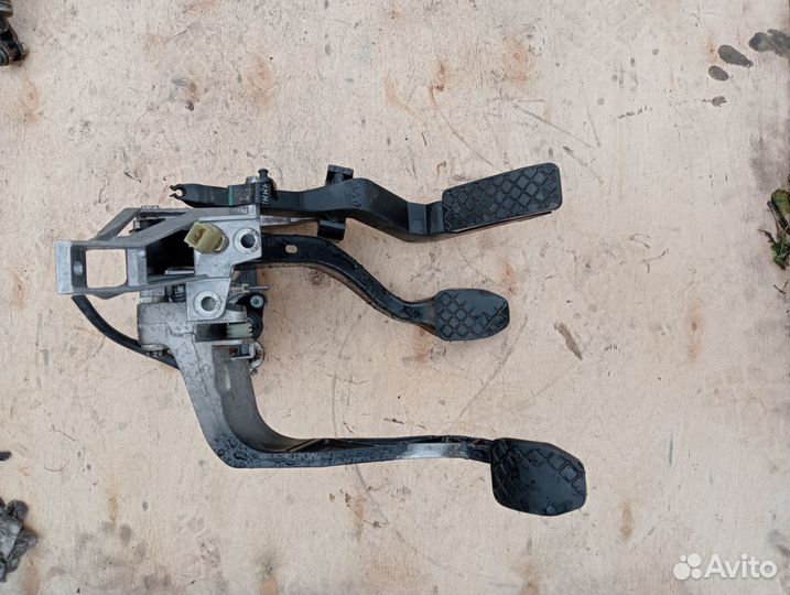 Блок педалей VW Passat B5