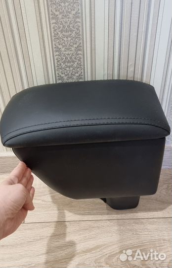 Подлокотник