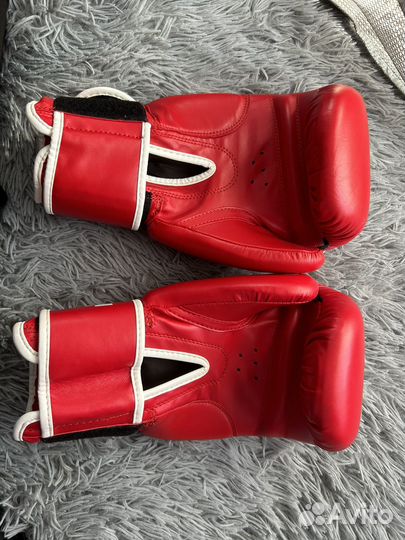 Боксерские перчатки 10 oz green hill