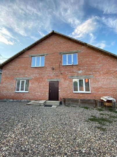 Дом 237 м² на участке 6 сот.