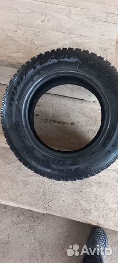 Goodyear UltraGrip 500 185/70 R14