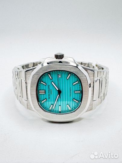 Часы patek philippe nautilus цвет Tiffany & Co
