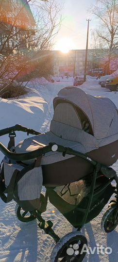 Коляска 3 в 1 с автолюлькой