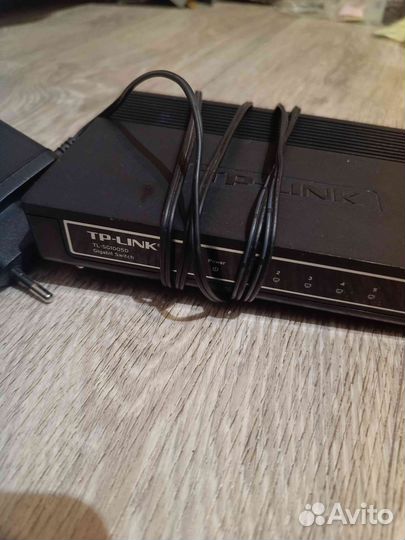 Продам TP link TL-SG1005D