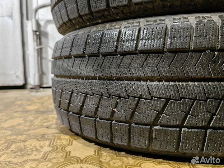 Bridgestone Blizzak VRX 205/60 R16 92S