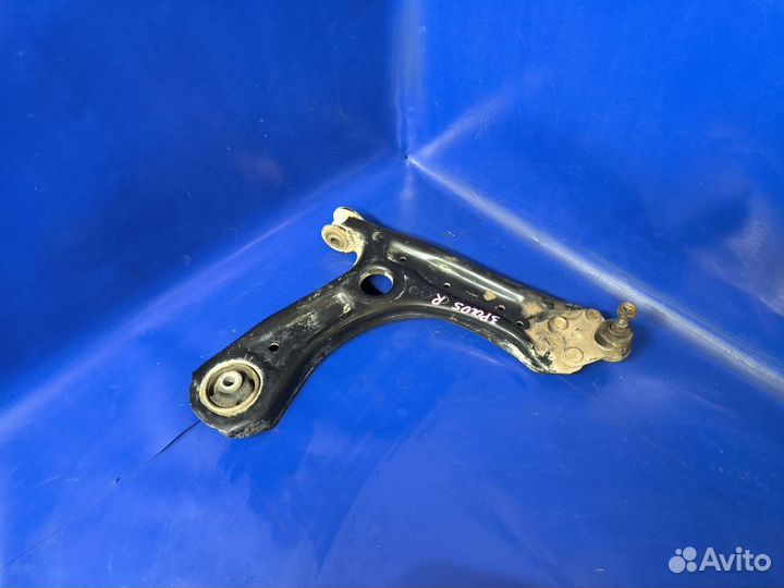 Рычаг передний правый Volkswagen Polo V
