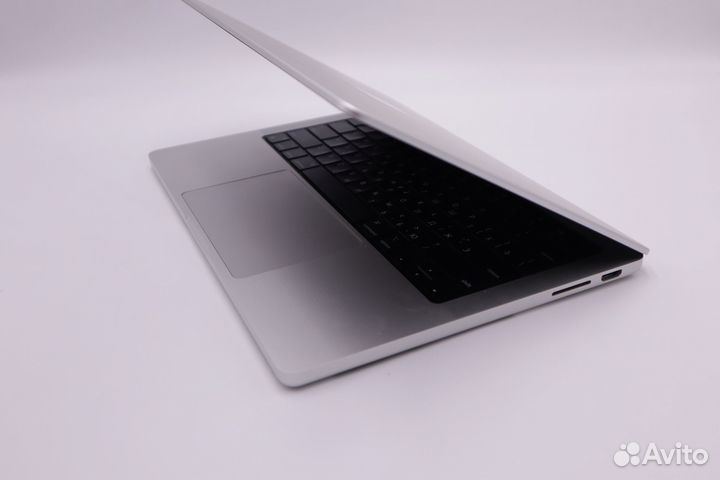 MacBook Pro 14 m3 8gb 512gb