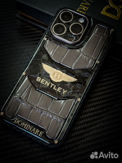 Чехол на iPhone 16 pro max Bentley карбон
