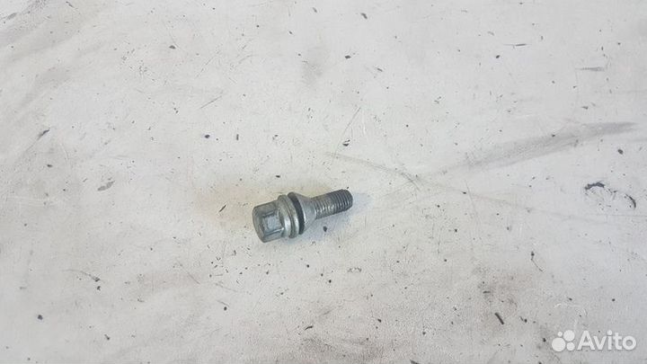 Болт колеса рено лагуна 3 меган 3 сценик 3