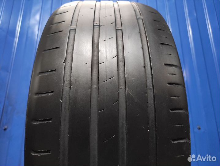 Kumho Ecsta HS51 225/45 R17