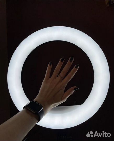 Кольцевая лампа 36 см + штатив и 3 держателя