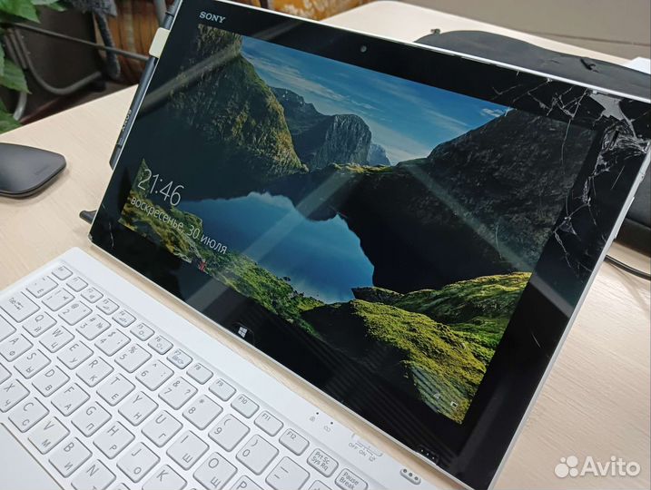 Ноутбук планшет Sony Vaio Tap 11