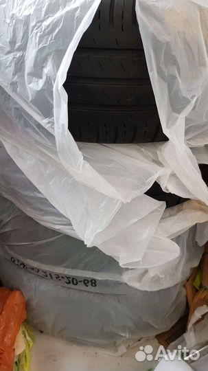 Hankook Vantra LT RA18 215/65 R17 104