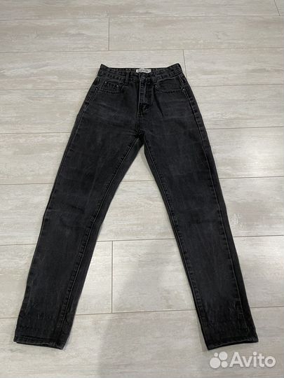 Джинсы женские
