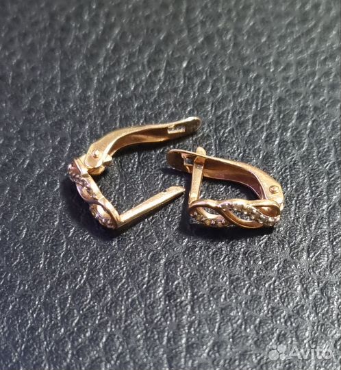 Золотые серьги