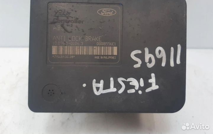 Блок абс 2S612M110CE Ford Fiesta 2000 - 2001 года