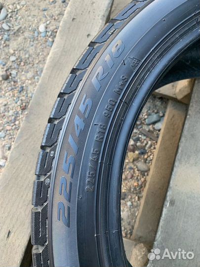 Pirelli Ice Asimmetrico 225/45 R18