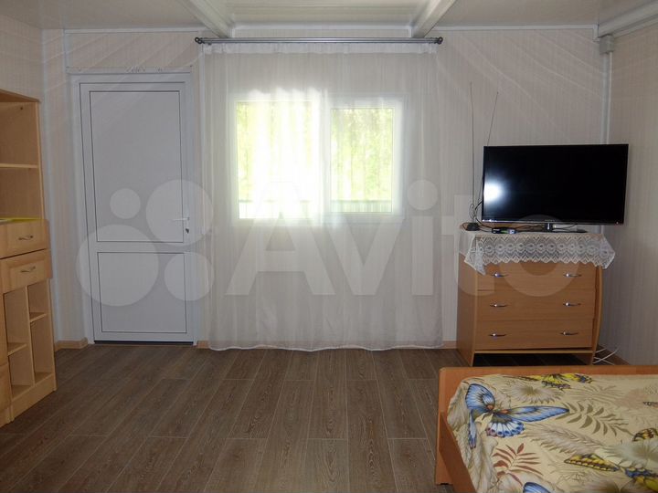 Дом 28 м² на участке 15 сот.