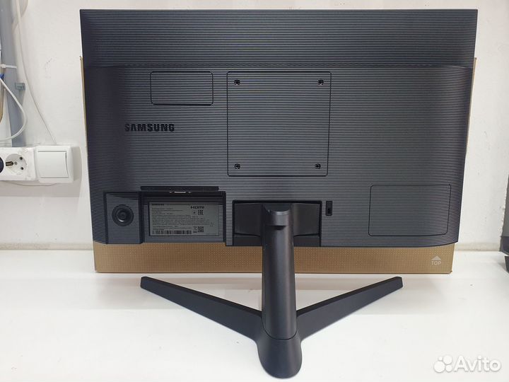 Монитор Samsung 21.5