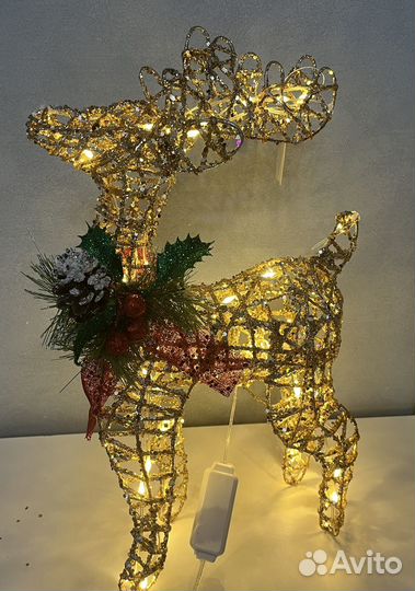 Новогодний олень светящийся