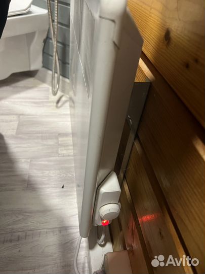 Конвектор электрический настенный бу