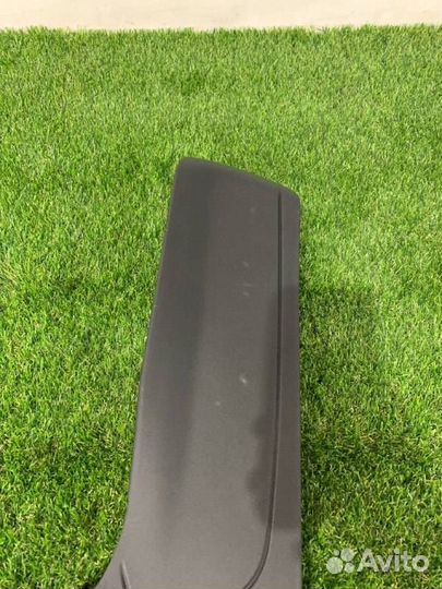 Накладка на сиденье левая Ford Explorer 6 U625