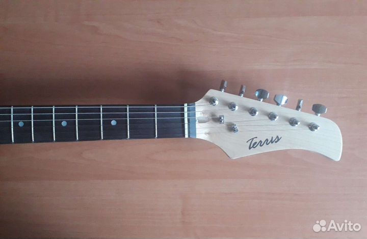 Электрогитара новая 6 струн