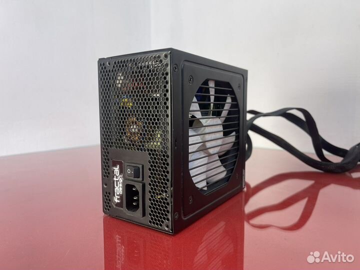 Модульный блок питания 80gold Fractal Edison M750